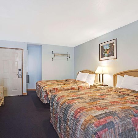 Travelodge By Wyndham Seattle North Of Downtown Εξωτερικό φωτογραφία