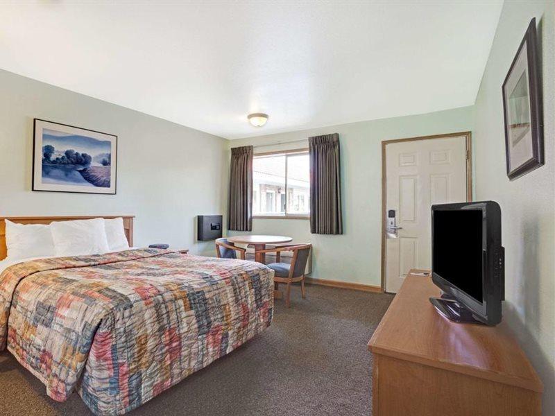 Travelodge By Wyndham Seattle North Of Downtown Εξωτερικό φωτογραφία
