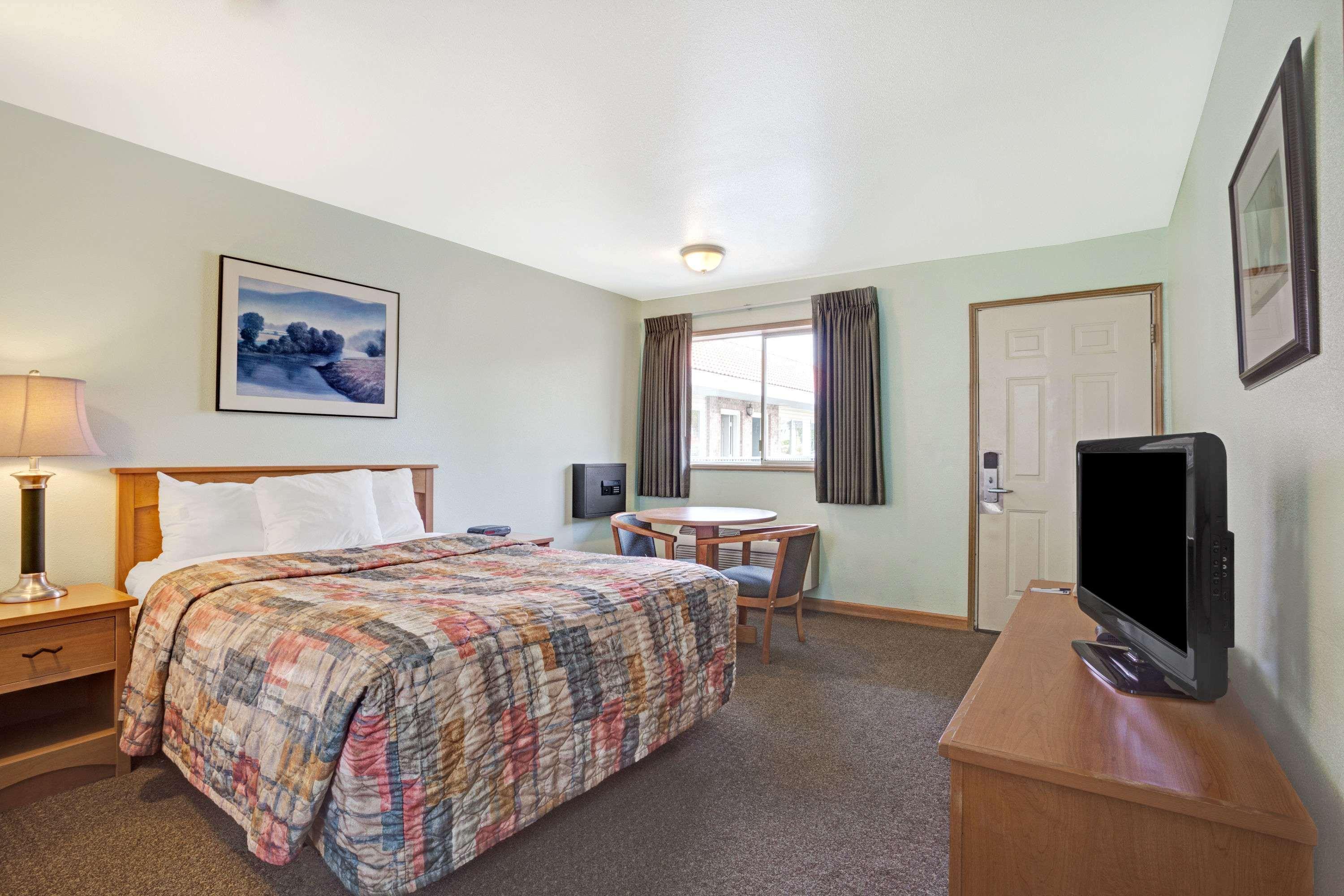 Travelodge By Wyndham Seattle North Of Downtown Εξωτερικό φωτογραφία