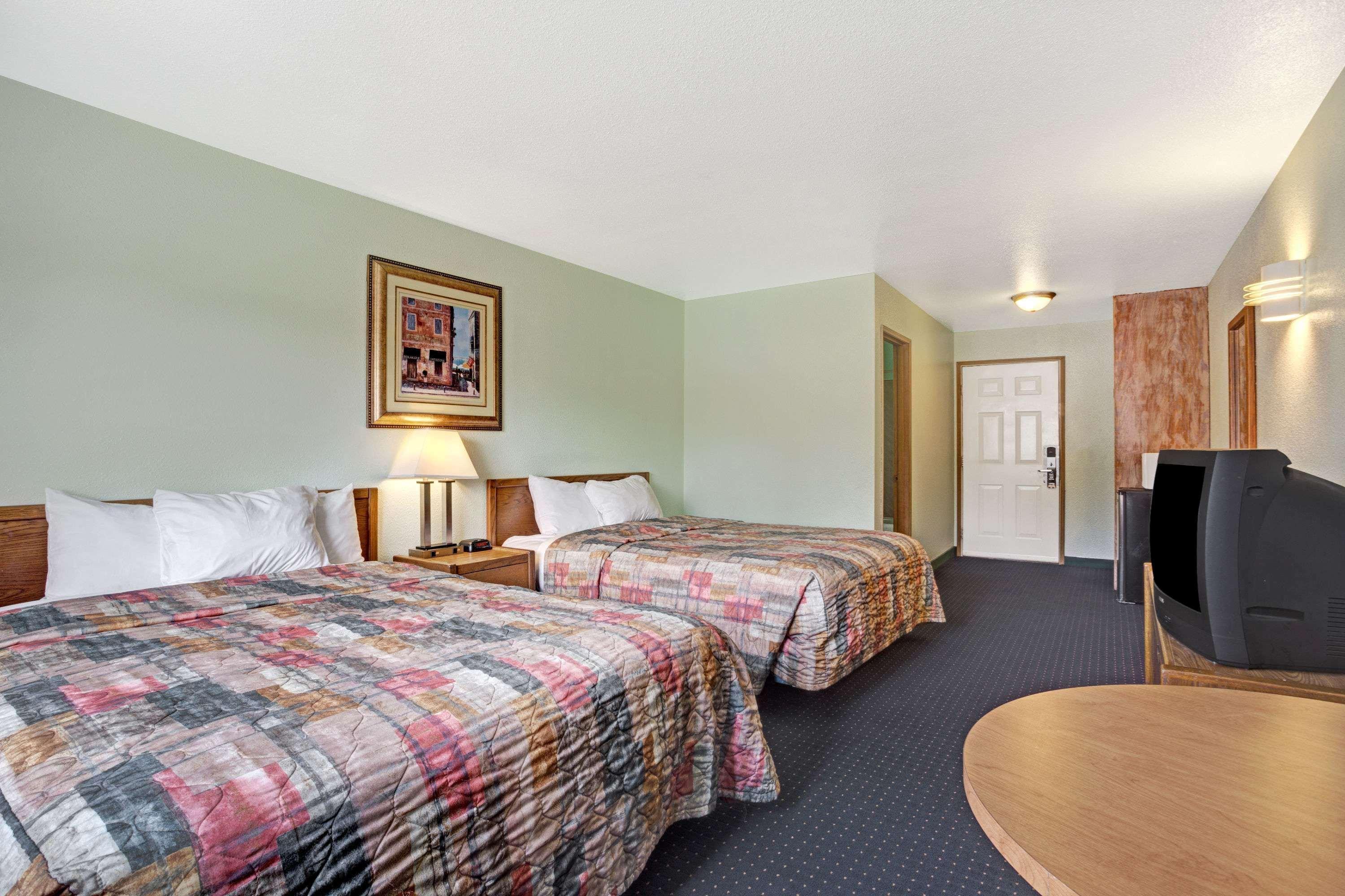 Travelodge By Wyndham Seattle North Of Downtown Εξωτερικό φωτογραφία