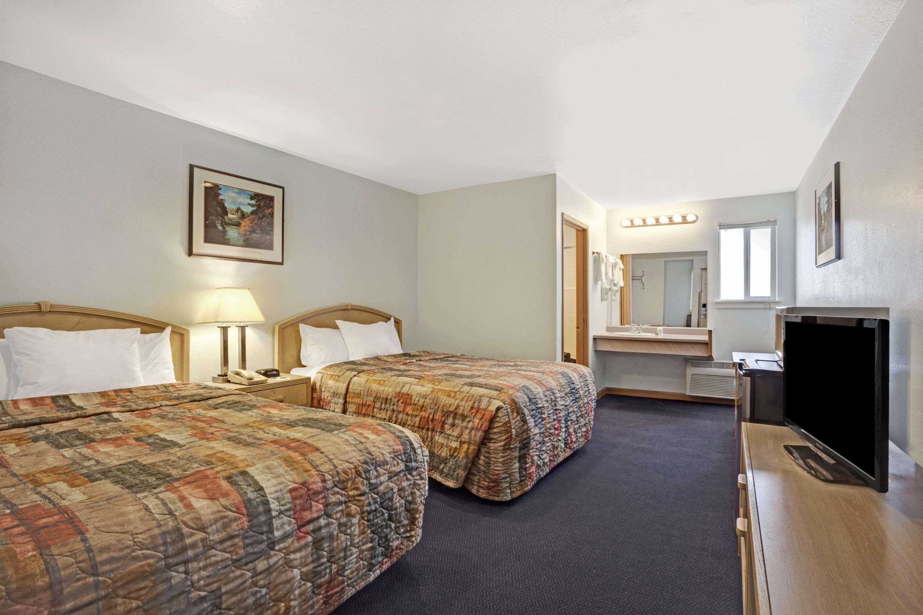 Travelodge By Wyndham Seattle North Of Downtown Εξωτερικό φωτογραφία
