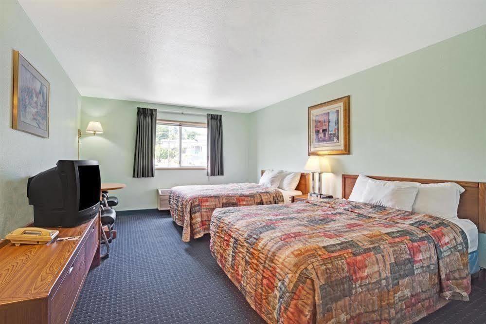 Travelodge By Wyndham Seattle North Of Downtown Εξωτερικό φωτογραφία